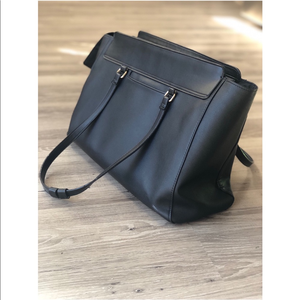 Like new! Black laptop/carry all bag.